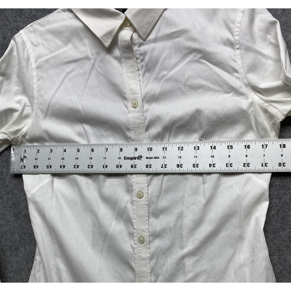 Banana Republic Shirt Womens 6 White Non-Iron Fitted Button Down Texture - Picture 2 of 14